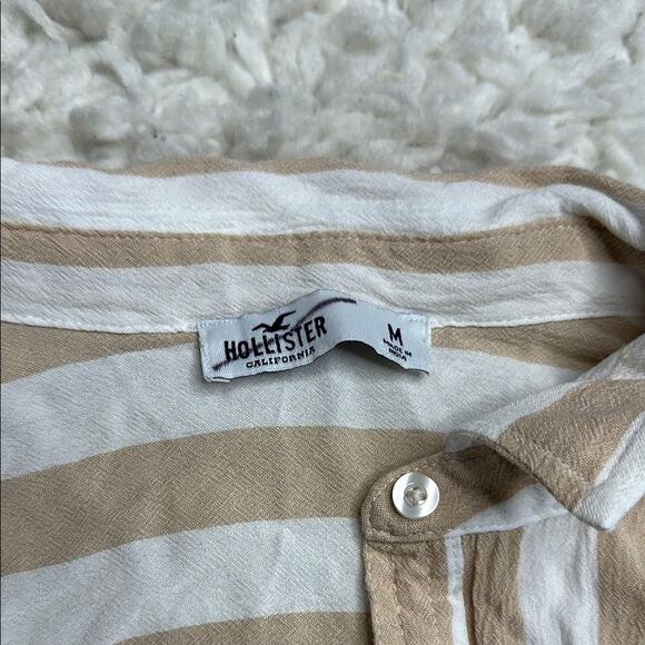 Hollister Striped Tan and White Women's Top Button Front Crop Top Lightweight - Picture 3 of 10